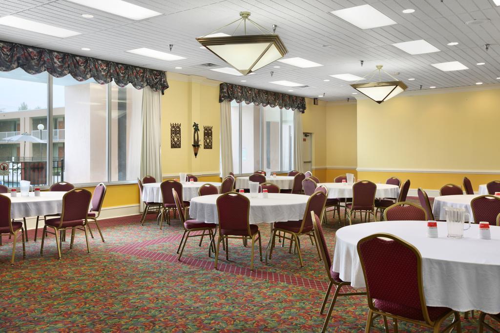 Ramada By Wyndham Wytheville Esterno foto