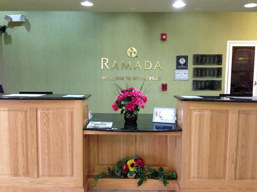 Ramada By Wyndham Wytheville Esterno foto
